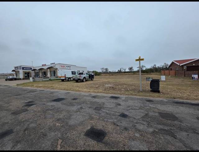 LAND FOR SALE IN JEFFREYS BAY CENTRAL